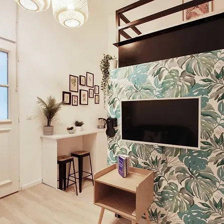 Apartment Beautiful 2p - Rue De L'universite Pont De L'alma Paris